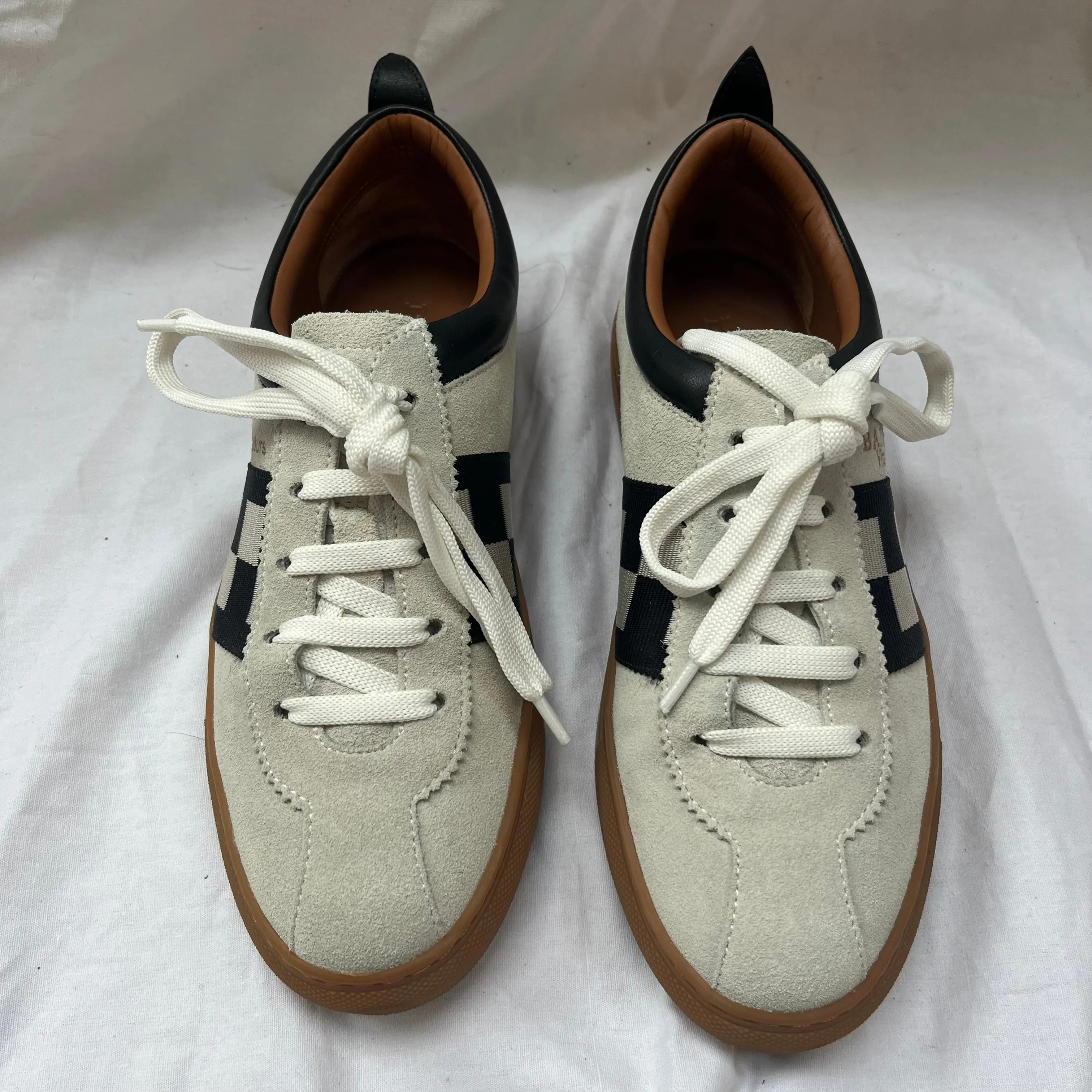 Bally £450 Ecru & Black Suede Vita Parcours Trainers 37.5