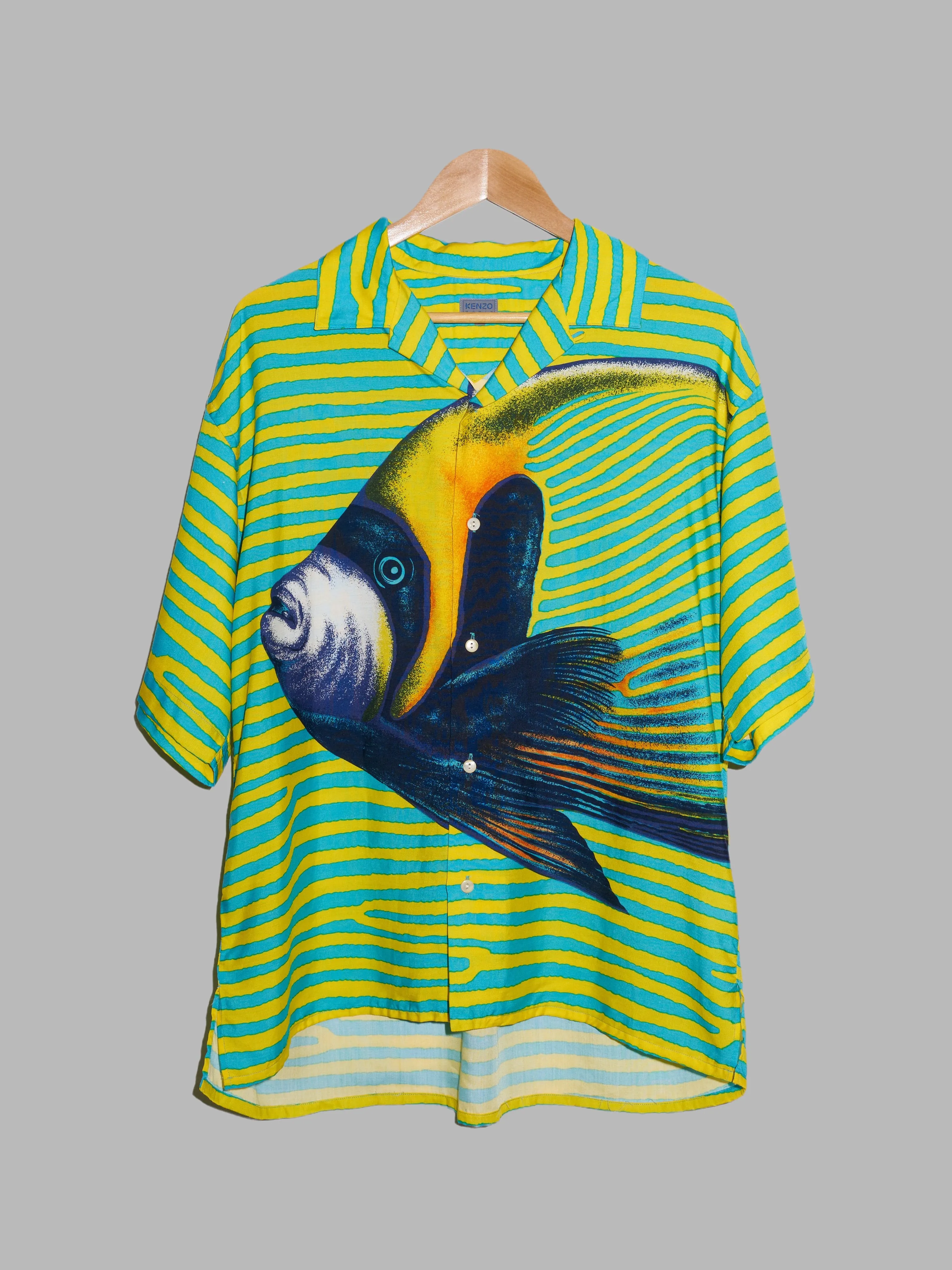 Kenzo 1980s blue yellow zebra stripe queen angel fish print short sleeve shirt