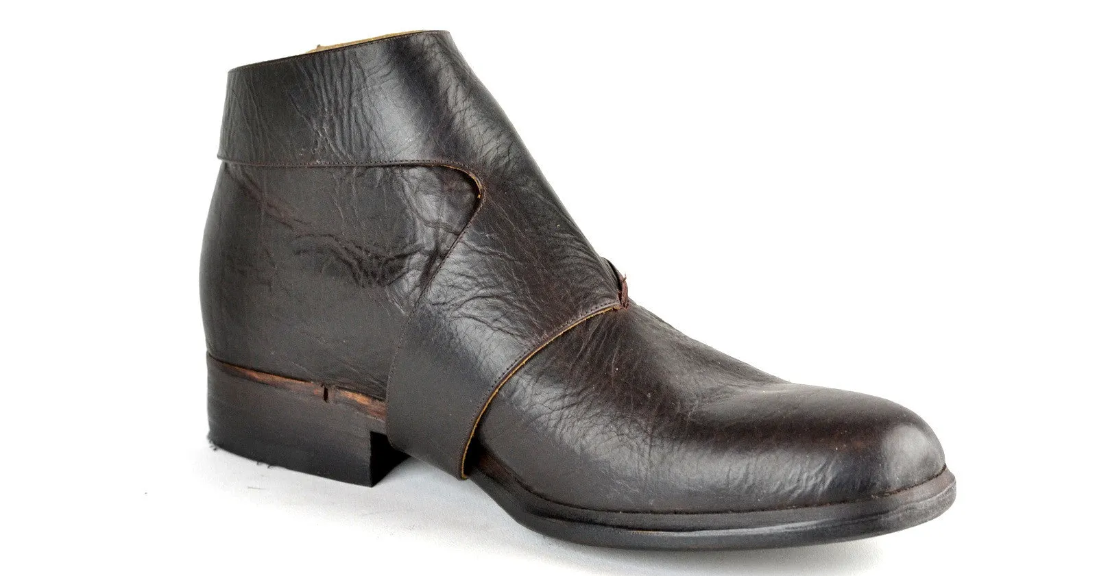 Straparound Boot  |  Choc Bison